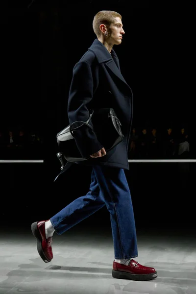 Look 33